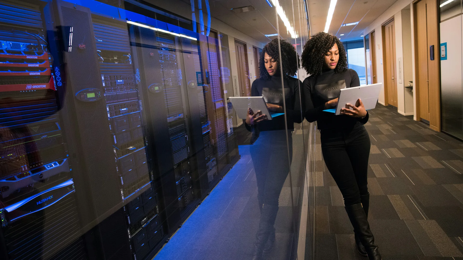 Linux & Windows Servers service imagery