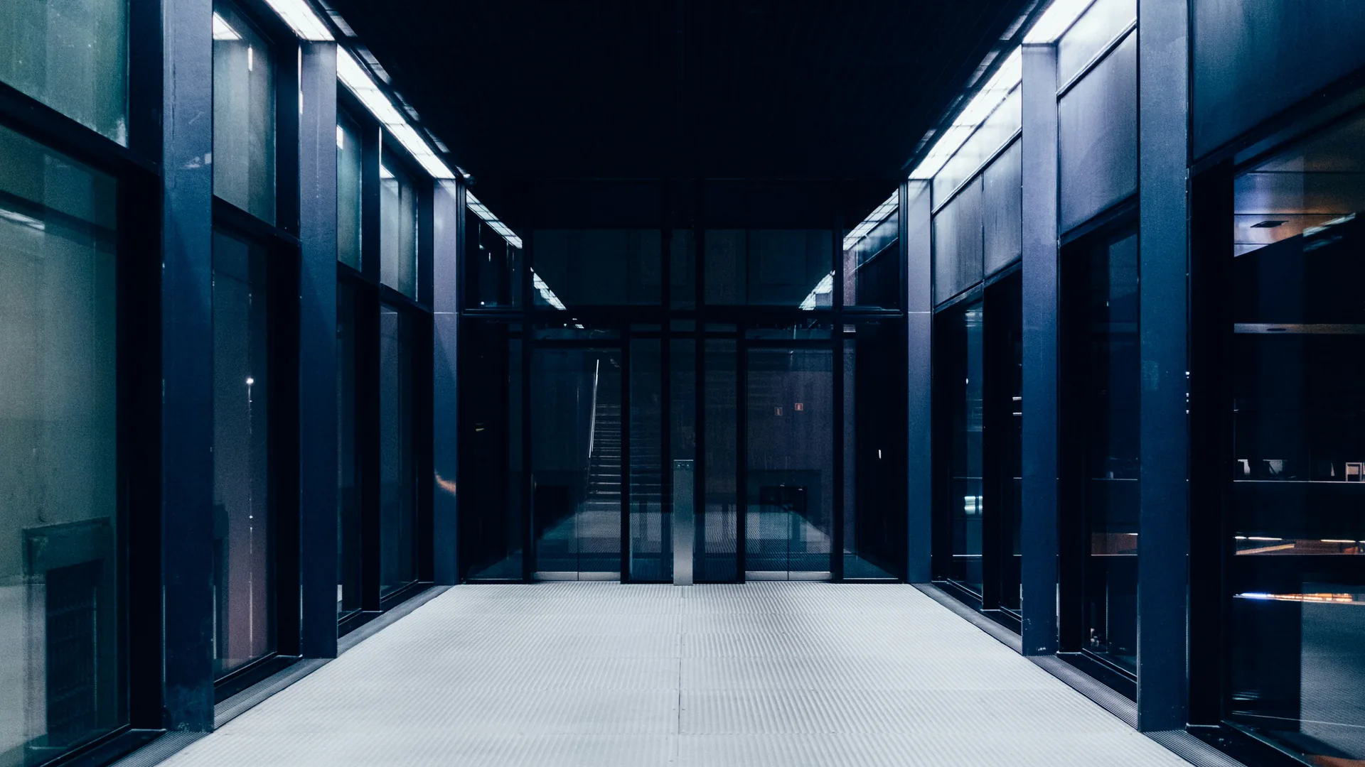 Server Migration & Support service imagery